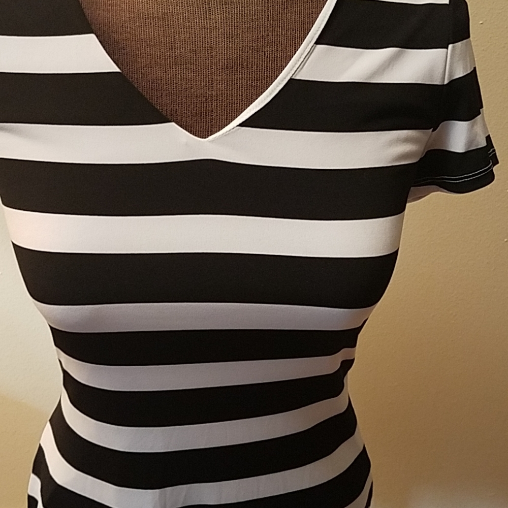 Dress - Picture 2 of 5